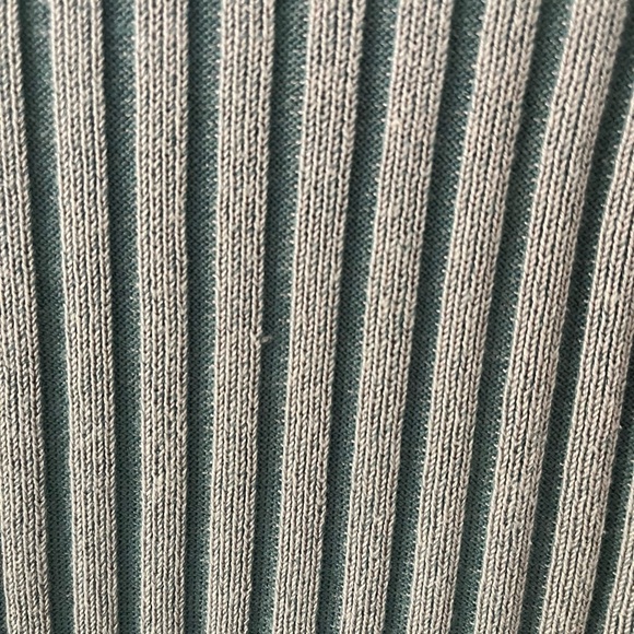 COS Sleeveless Mock Neck Wide Rib Sweater - Picture 5 of 8